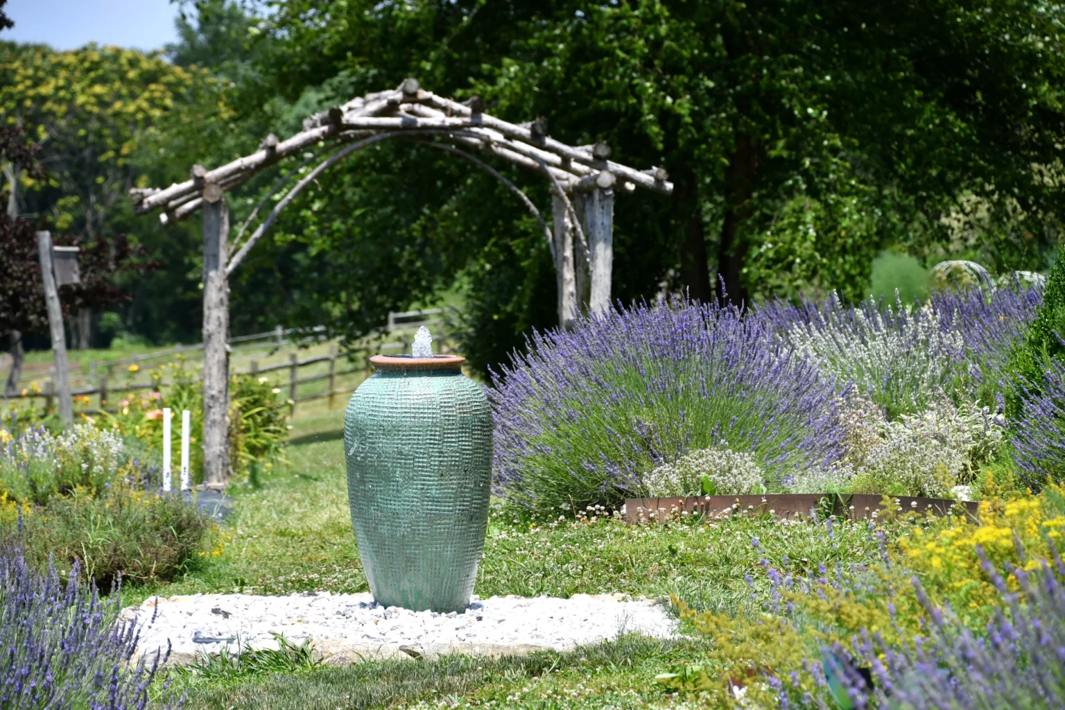 fontaine de jardin extérieur